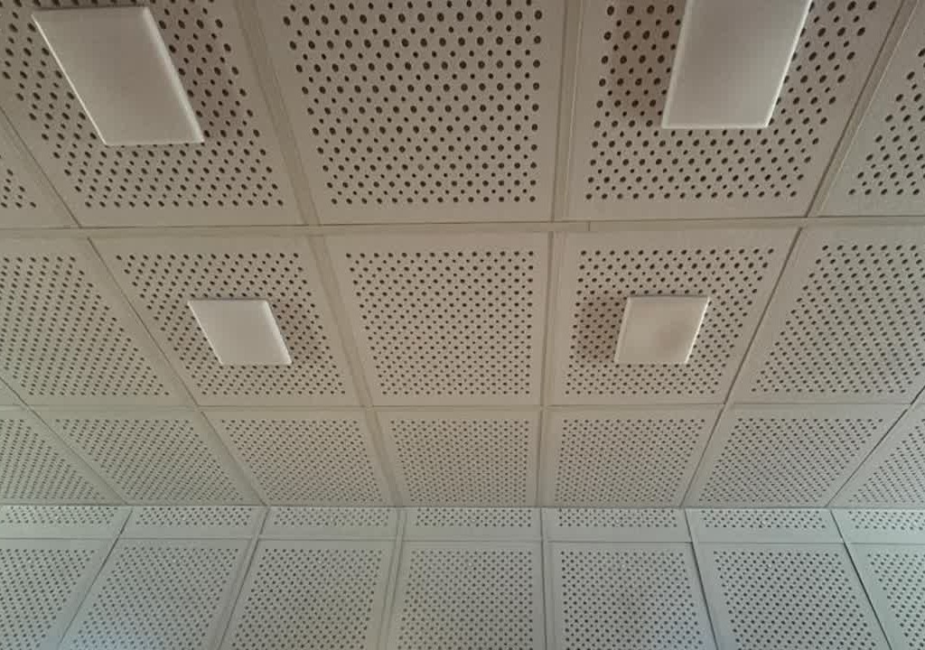 سقف کاذب آرمسترانگ در لاهیجان